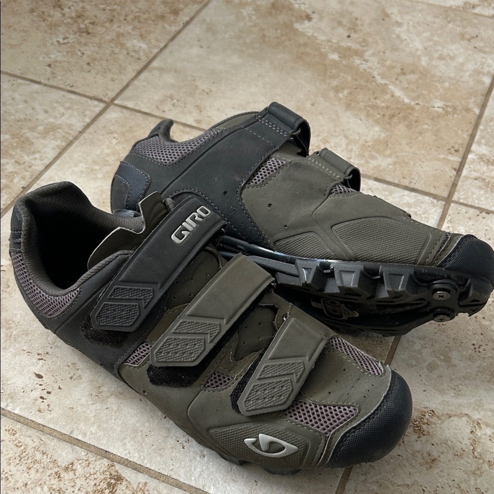 Giro Men's Olive and Black Cycling Shoes